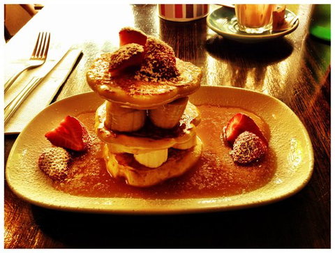 Elizabeth Bay Cafe - Holiday Sunshine Coast 0
