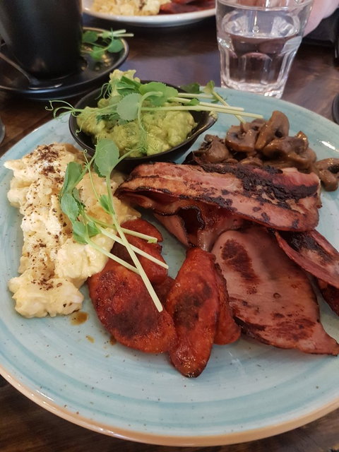 5 Points Kitchen - Sunshine Coast Tourism 1