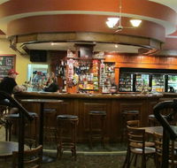 Seven Mile Inn - Sunshine Coast Tourism