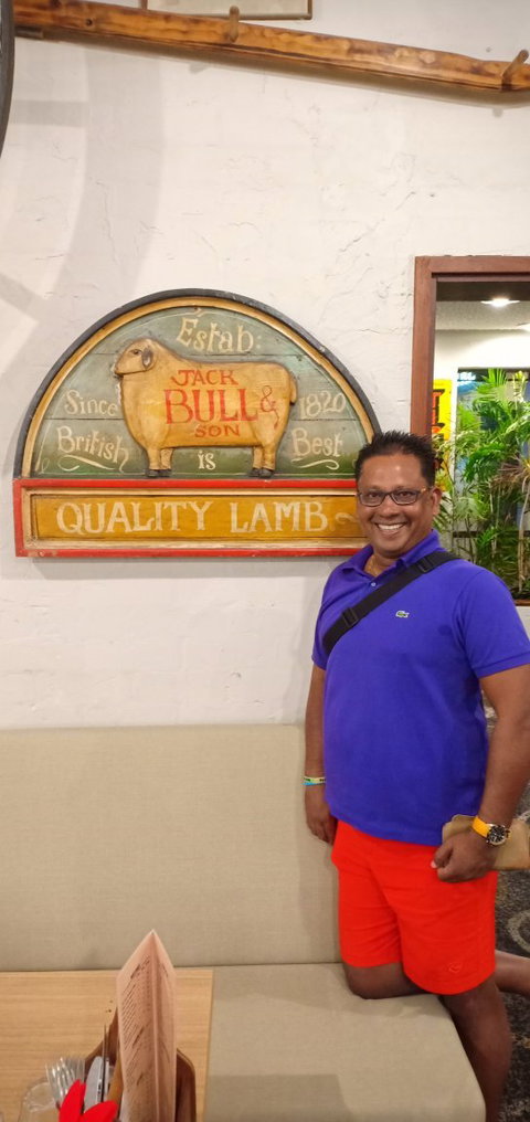 Stringy Bark - Sunshine Coast Tourism 1