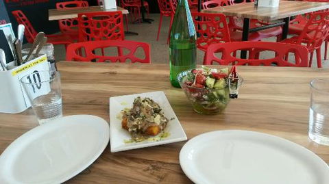 Cafe Rosso - Holiday Sunshine Coast 0