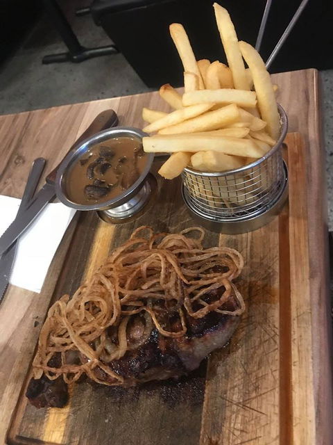 Cafe Rosso - Holiday Sunshine Coast 3