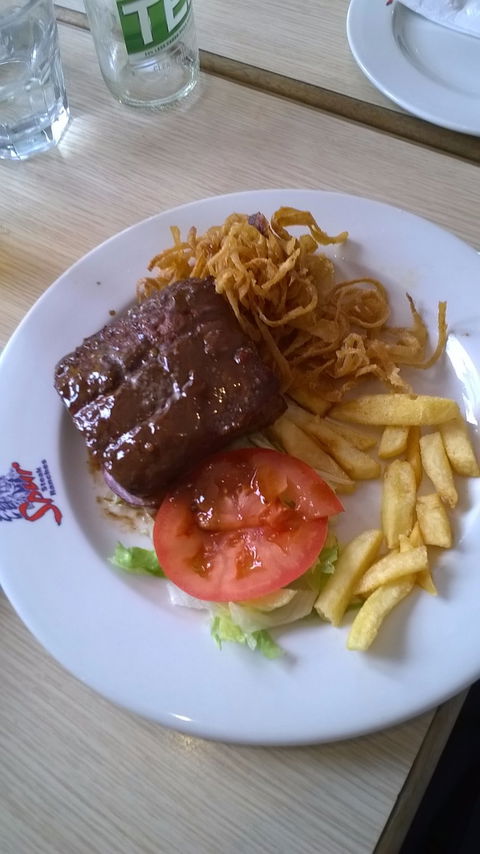 Golden Cloud Spur Steak Ranch - Sunshine Coast Tourism 7