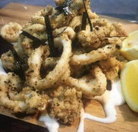 Lakers Tavern - Holiday Sunshine Coast