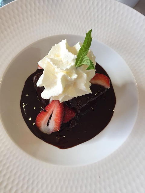 Pinelli Estate Winery Restaurant - Sunshine Coast Tourism 3