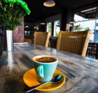 Secondeli Cafe - Holiday Sunshine Coast