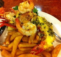 The Cray Seafood  Grill Restaurant - Sunshine Coast Tourism