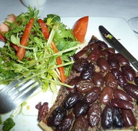 Valencia Vineyard Restaurant - Sunshine Coast Tourism