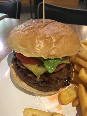 Burger Edge - Sunshine Coast Tourism 0