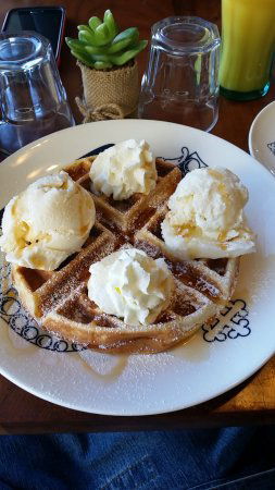 Manna Hill ACT Sunshine Coast Tourism