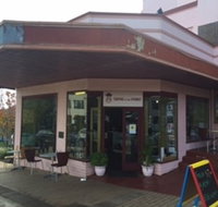 Esther Cafe - Sunshine Coast Tourism