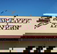 Redcliffe tavern - Holiday Sunshine Coast