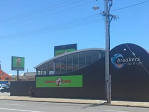Breakers Bar & Cafe - Sunshine Coast Tourism 0