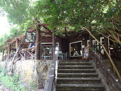 Chalet Healy Cafe - Sunshine Coast Tourism 0