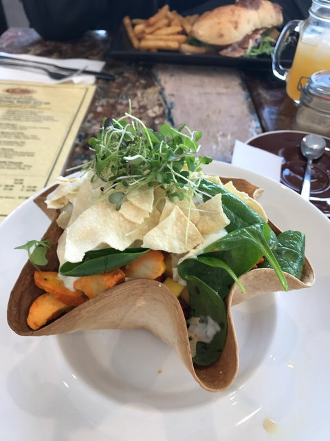 Charthouse Cafe - Sunshine Coast Tourism 4