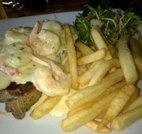 Prince of Wales Hotel - Bistro - Sunshine Coast Tourism