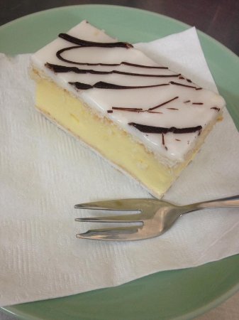 The Bay Patisserie - Sunshine Coast Tourism 0