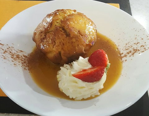 The Hollow Beach Bar And Grill - Sunshine Coast Tourism 0