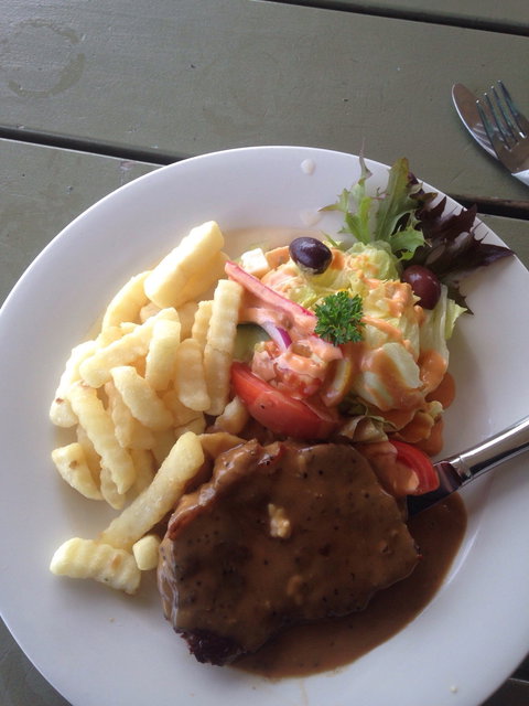 The Hollow Beach Bar And Grill - Sunshine Coast Tourism 10