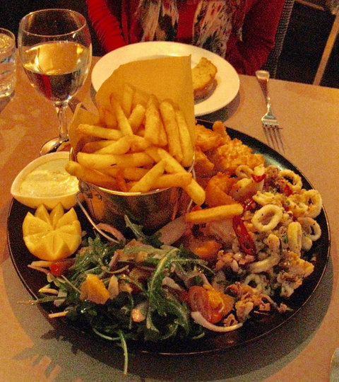 Unwind On Symmons - Holiday Sunshine Coast 8