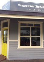 Vancouver Street Cafe - Sunshine Coast Tourism 3