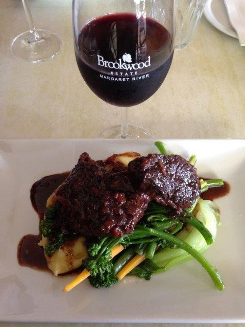 Brookwood Cafe & Restaurant - Holiday Sunshine Coast 2
