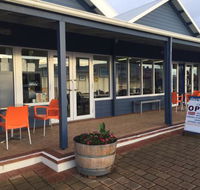 DeckChair Cafe - Holiday Sunshine Coast