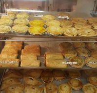Halls Creek Bakery - Sunshine Coast Tourism