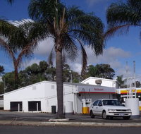 Hillview Roadhouse Motel Restaurant - Holiday Sunshine Coast