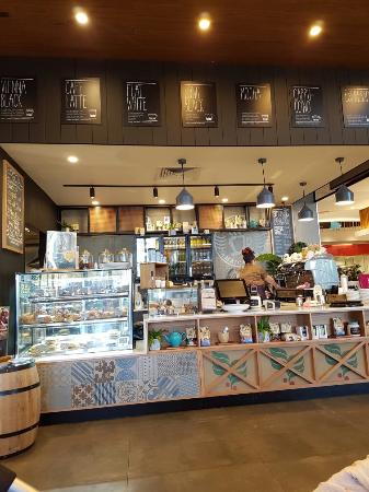 Jamaica Blue - Sunshine Coast Tourism 0