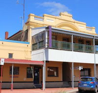 Mount Barker Hotel - Holiday Sunshine Coast