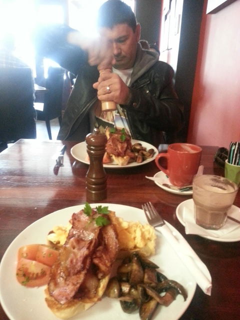 The Barking Cow - Holiday Sunshine Coast 1