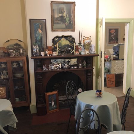 Grande Dame - Sunshine Coast Tourism 0