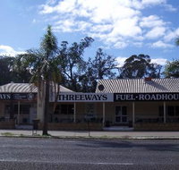 Threeways Roadhouse  Tavern - Sunshine Coast Tourism