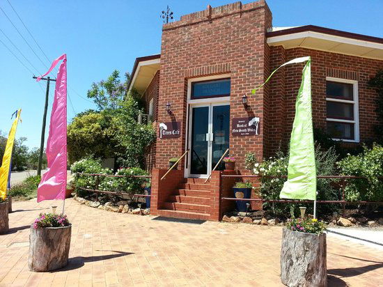 Hacklins Corner ACT Sunshine Coast Tourism