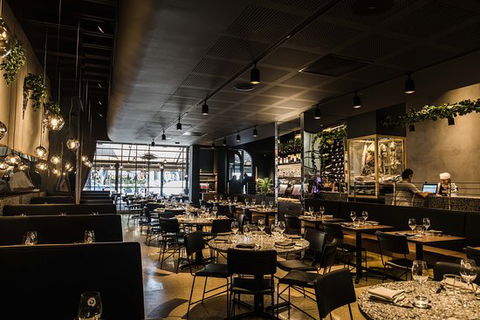 400 Gradi Adelaide - Sunshine Coast Tourism 0