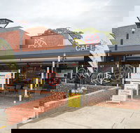 Avenues Cafe Bar - Sunshine Coast Tourism