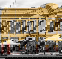 The Colonist Hotel - Holiday Sunshine Coast