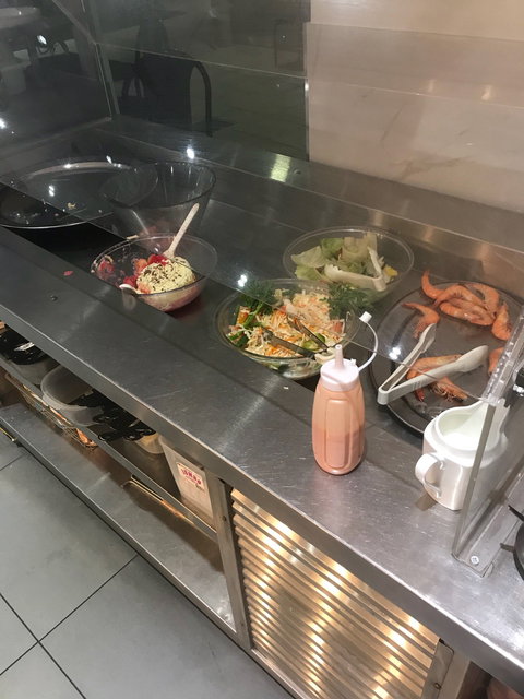 Queen Bee Indonesian And Chinese Restaurant - Holiday Sunshine Coast 10