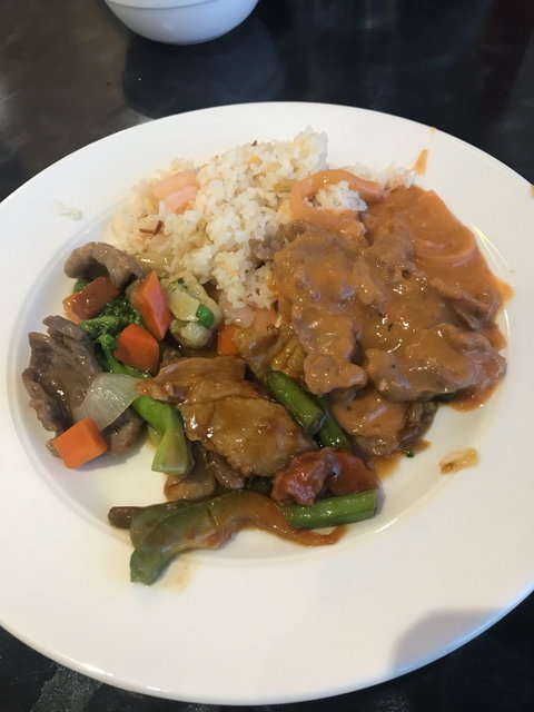 Queen Bee Indonesian And Chinese Restaurant - Holiday Sunshine Coast 2