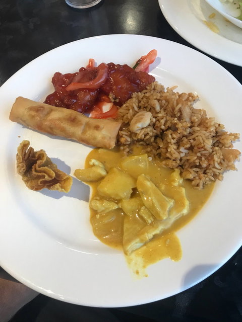 Queen Bee Indonesian And Chinese Restaurant - Holiday Sunshine Coast 6