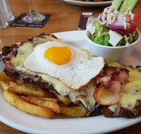 Willunga Hotel - Sunshine Coast Tourism