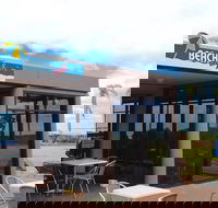 Beach Cafe - Holiday Sunshine Coast