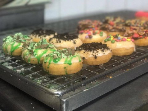 Donut King - Sunshine Coast Tourism 0