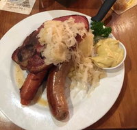 Lyndoch Hotel - Sunshine Coast Tourism