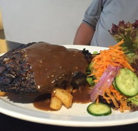 Plough and Harrow Pub and Restaurant - Sunshine Coast Tourism