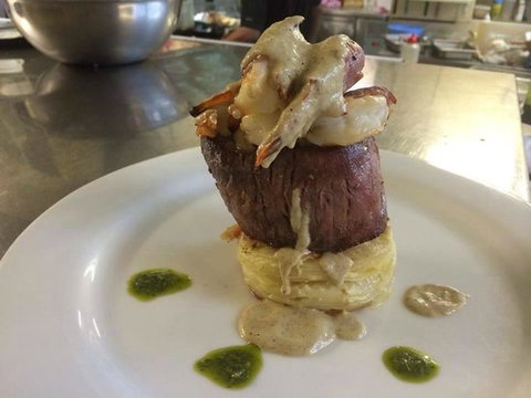 The Watersedge Restaurant - Sunshine Coast Tourism 0