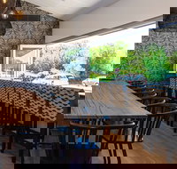 Vino Lokal - Sunshine Coast Tourism