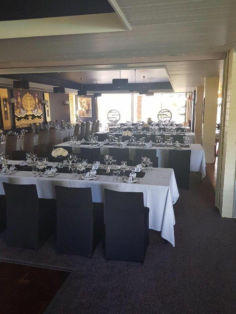 Oliver's Bar & Bistro - Sunshine Coast Tourism 1