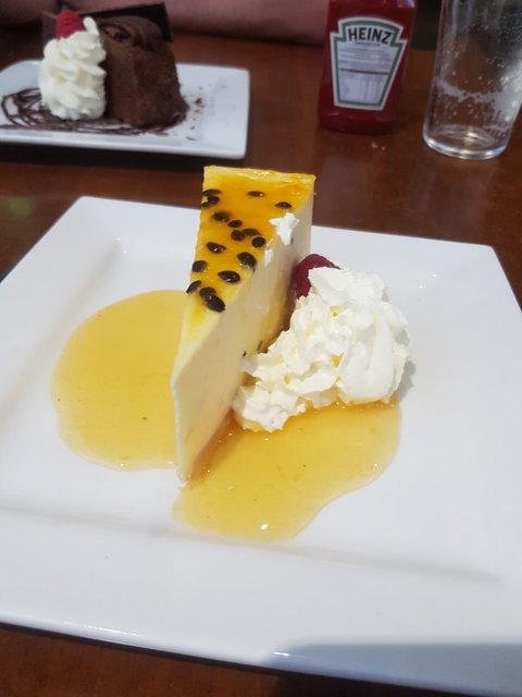 Poddy Dodgers Bar And Bistro - Holiday Sunshine Coast 1